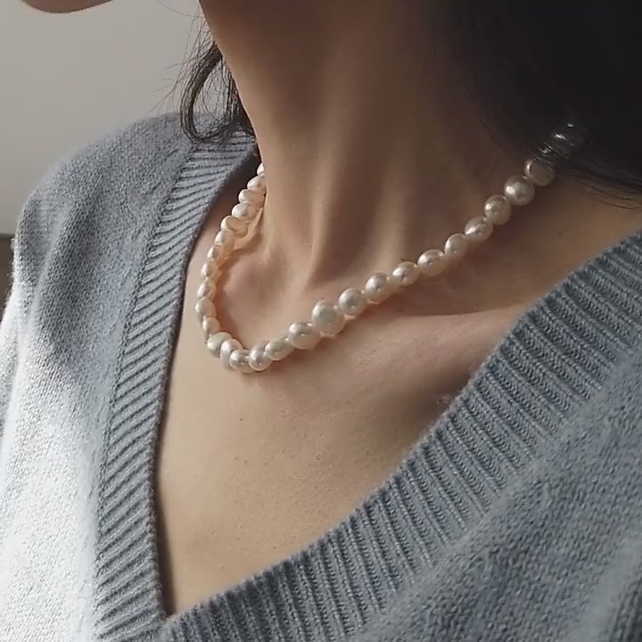 Vintage Baroque Pearl Choker Necklace